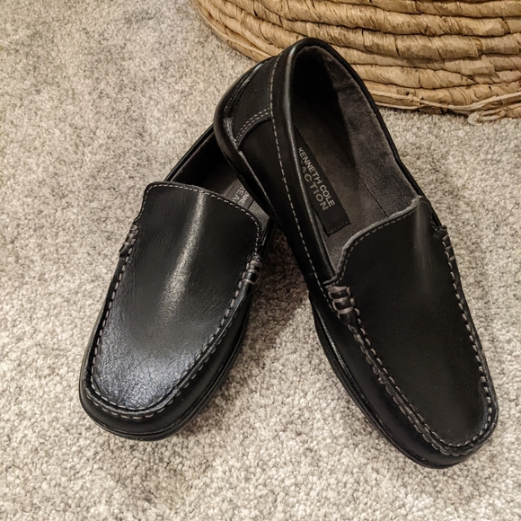 Boy's Kenneth Cole Loafers- 13 1/2 - Picture 1 of 5